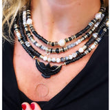 Collar de fénix de ónix negro y perlas