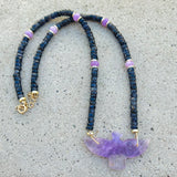 Collar de águila de fluorita púrpura e iolita